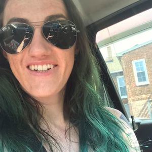 Meet your Posher, Jennifer